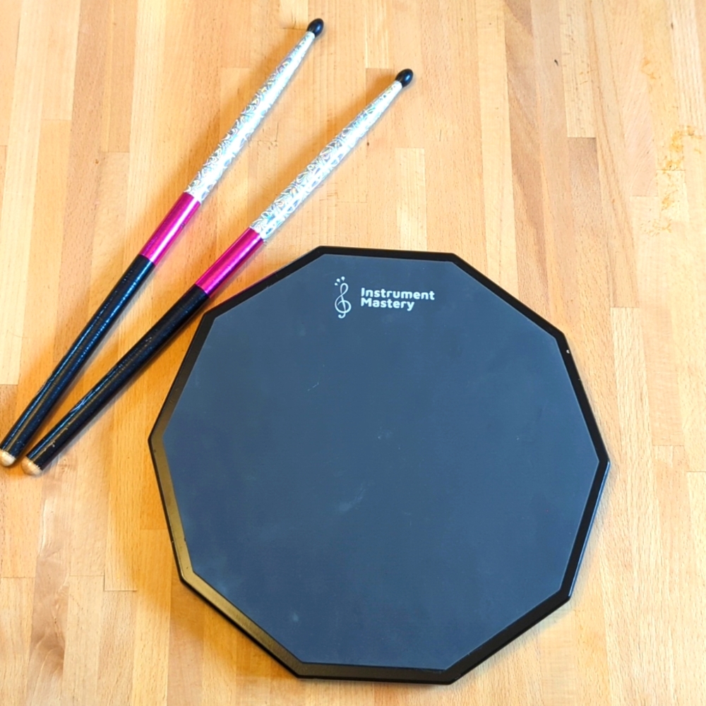Instrument Mastery Double Sided Drum Practice Warm Up Pad 10" & Drumsticks